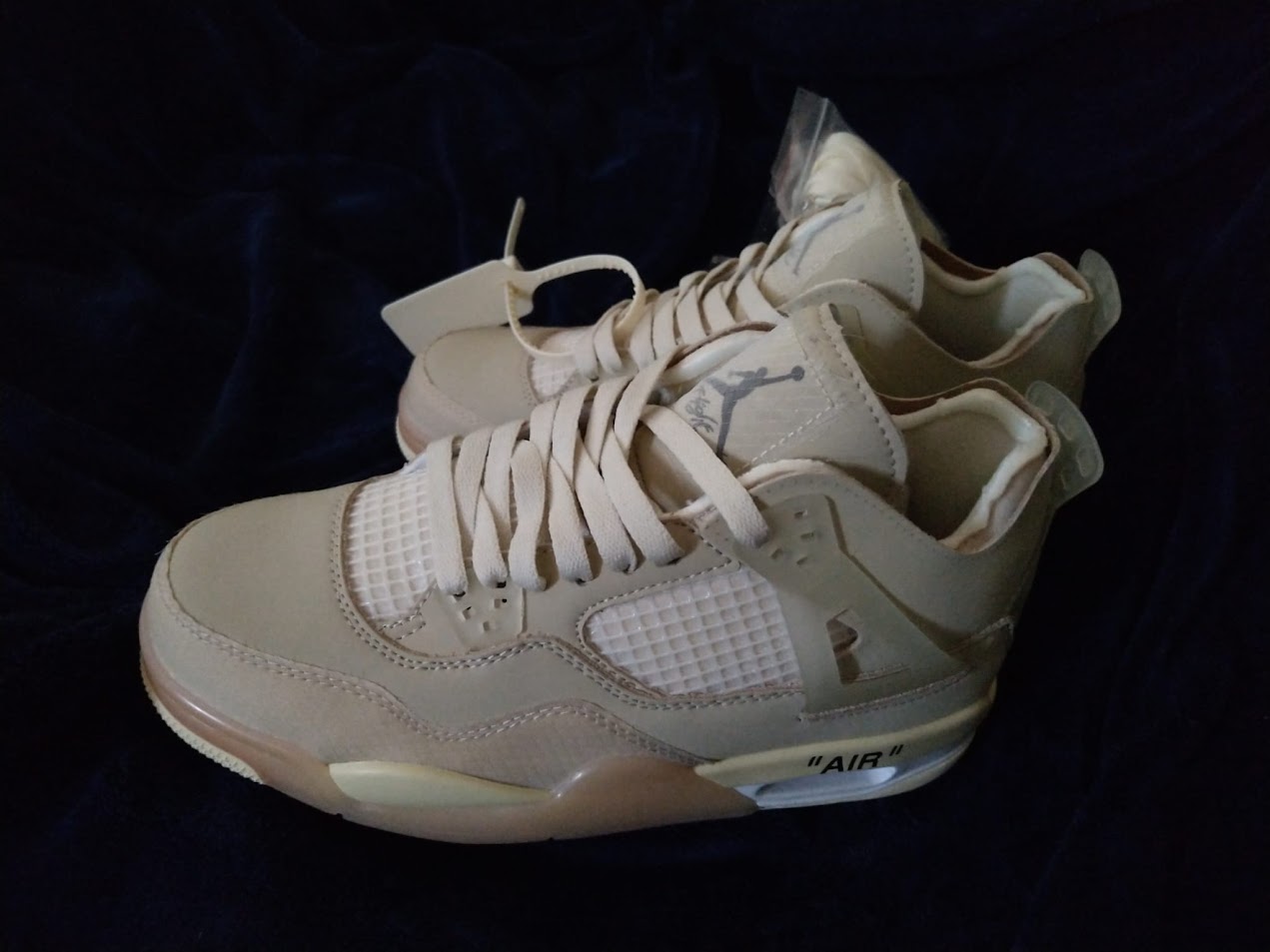 Jordan 4 Off-White image